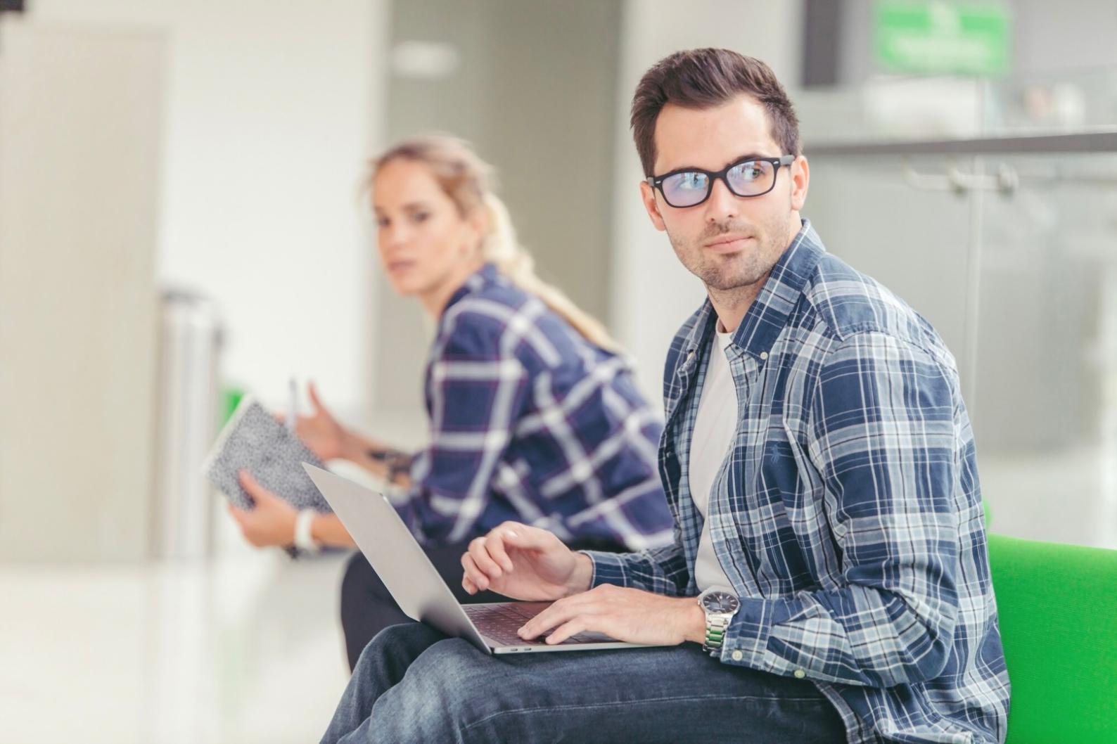 vendolirax financial consultation workspace with modern planning tools